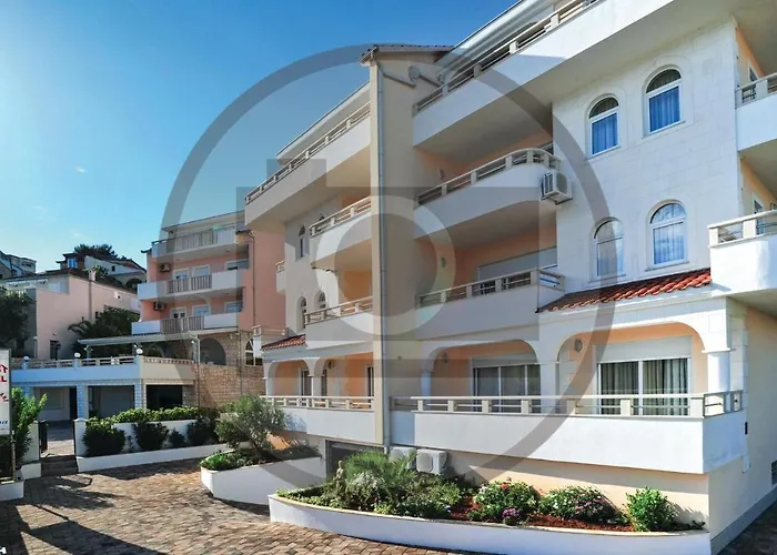 公寓 Nice Apartment In Okrug Gornji 特罗吉尔