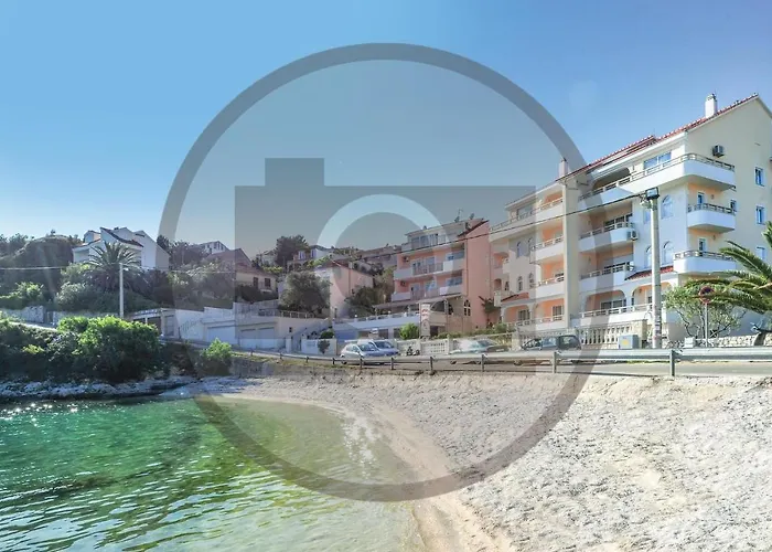Nice Apartment In Okrug Gornji Apartment Trogir