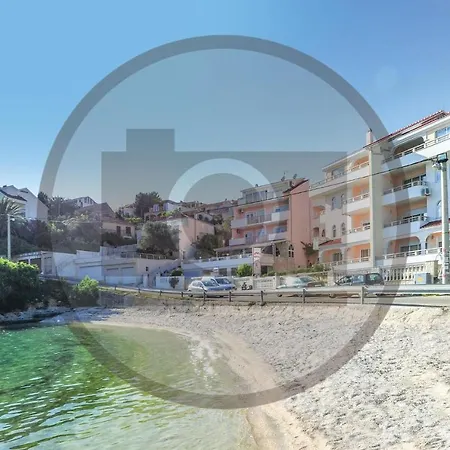 Nice Apartment In Okrug Gornji Apartman Trogir